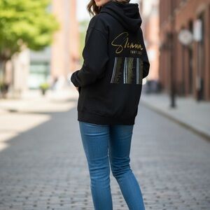 Shania Twain 2023 Black Tour Hoodie M Unisex Queen of Me tour S4